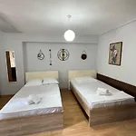 Appartement Centre Lions Gate 9 *