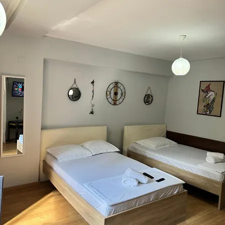 Centre Lions Gate 9 Apartmán Tirana