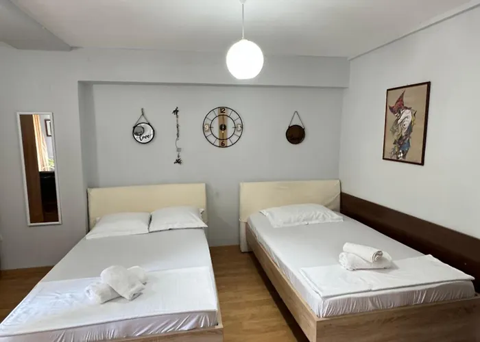 公寓 Centre Lions Gate 9 *